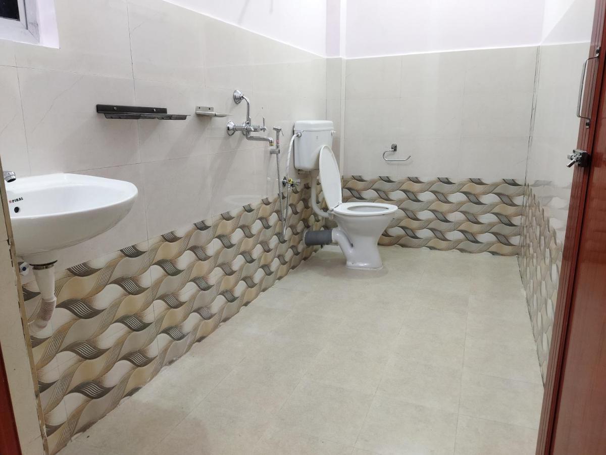 The Leisure Home Stay Shadipur Ngoại thất bức ảnh